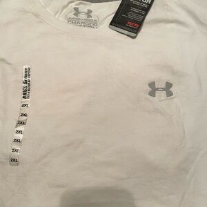NWT Under Armour Men's Gray Logo White Tee